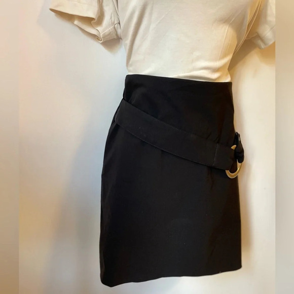 Cache Black mini short Skirt with silver belt size 8 - Picture 9 of 9